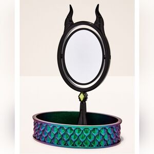 Bath & Body Works Villains Maleficent Mirror Body Care Tray Limited Edition.